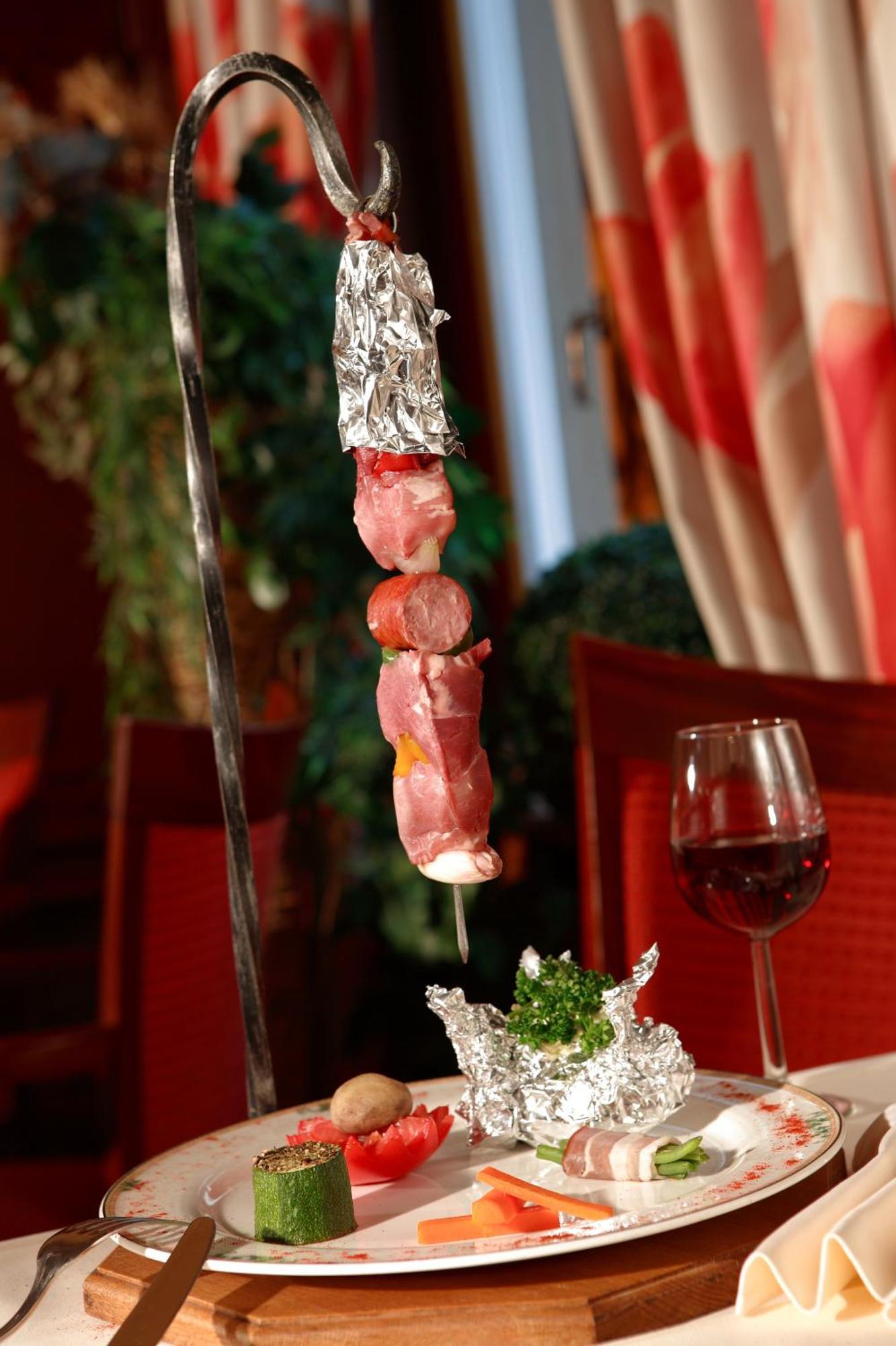 Hotel - Restaurant " Victor Hugo" Вианден Экстерьер фото